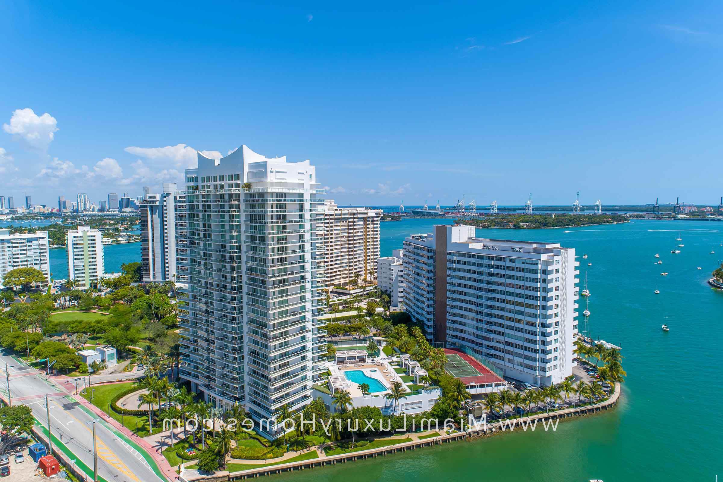 Grand Venetian Condo Building in South Beach